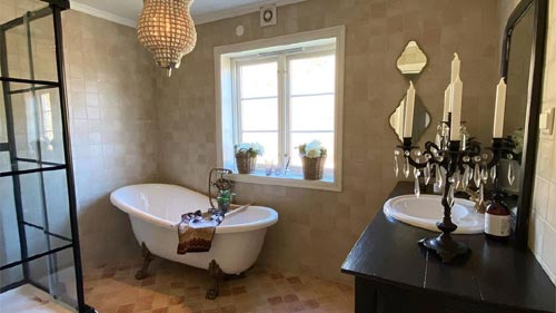 How To Renovate An Old Bathroom On A Budget, How To Renovate Old Bathtub