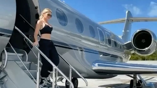 Luxury in the Skies: What Aircraft Model do Celebrities Use?