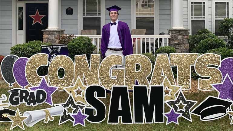 Five Great Ideas to Personalize Your Graduation Yard Signs