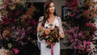 Avoid Spending Wedding Budget Flowers