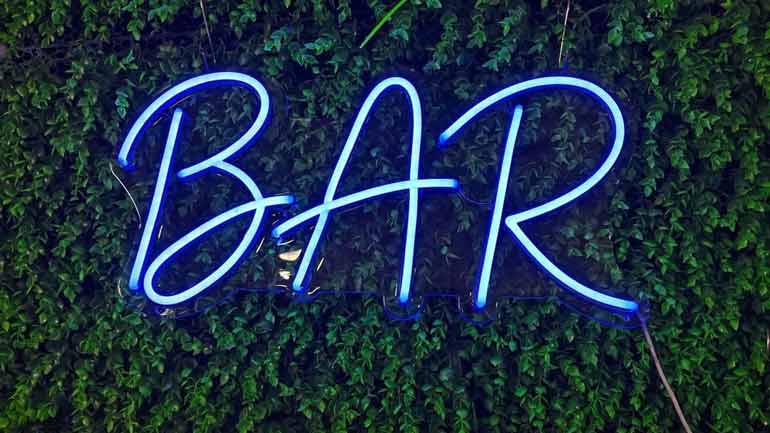 Lighted-Bar-Signs