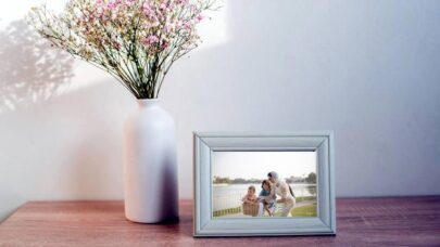 Types-of-Photo-Frames-Canvas