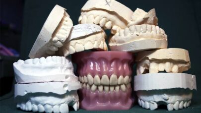 material artificial teeth and denture