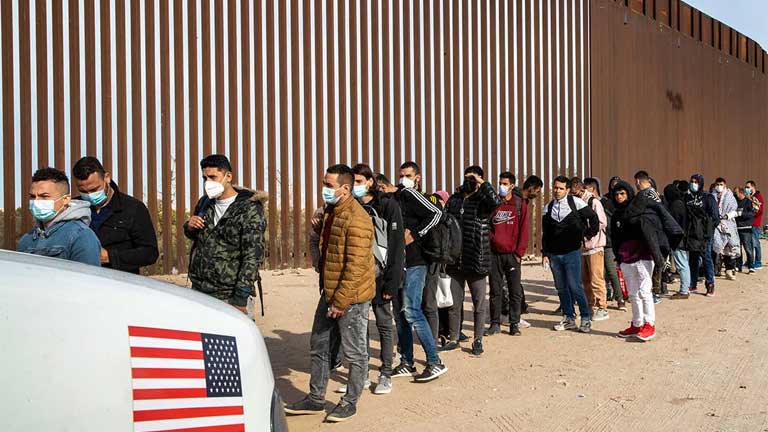 People Illegal Immigration Enter America