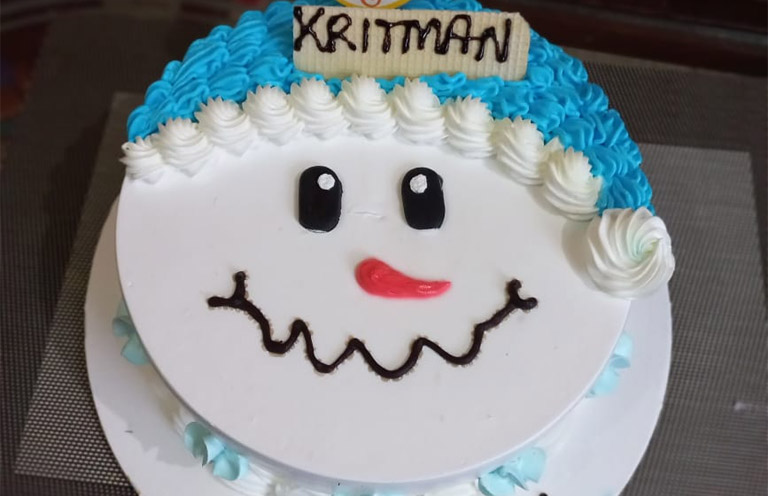 smile-white-birthday-cake